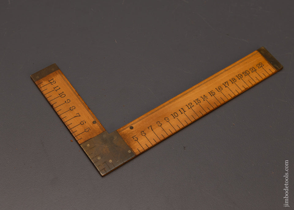 Awesome Boxwood & Brass Square - 111814