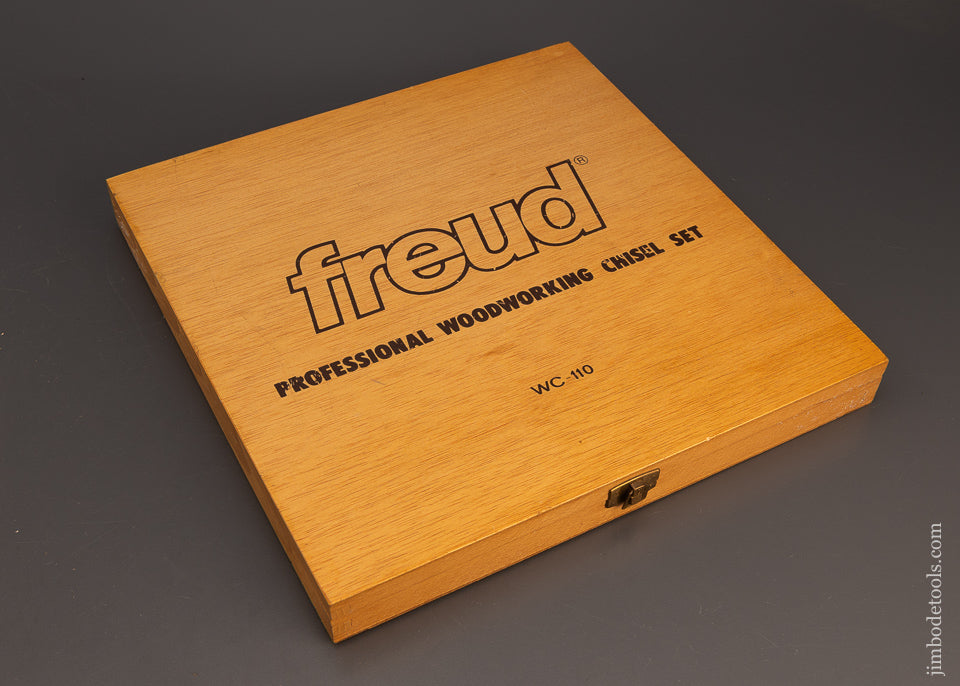 Near Mint Set of 10 Boxwood Handle Bench Chisels by FREUD - 113482