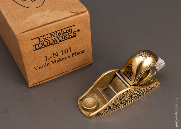 113814_f4fa9b5c-43f3-4765-8904