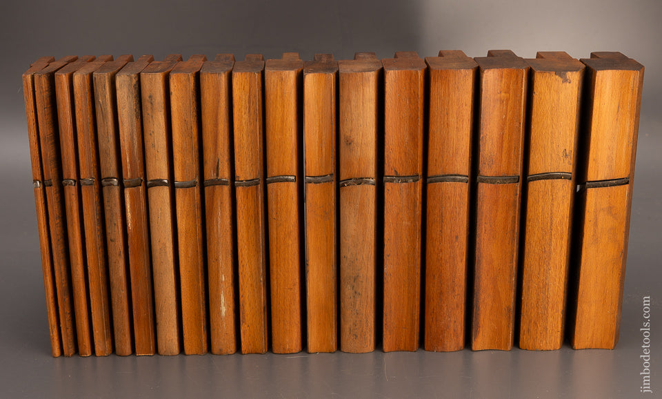 Great User Set of 18 Hollow & Round Moulding Planes by ROUTLEDGE - 114093