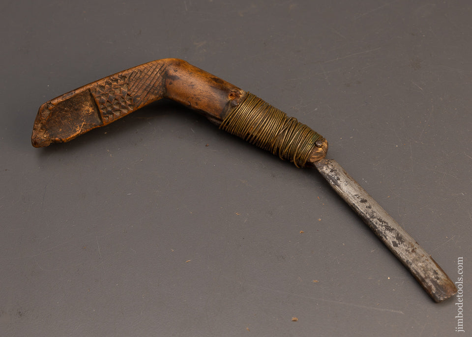 Ancient Hand Carved Native American Crooked Knife - 115577