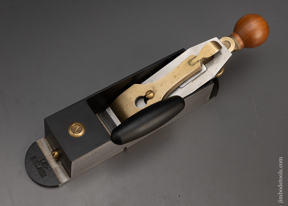 Discontinued LIE NIELSEN No. 9 Piano Maker’s Miter Plane - 115642