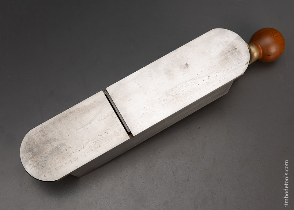 Discontinued LIE NIELSEN No. 9 Piano Maker’s Miter Plane - 115642