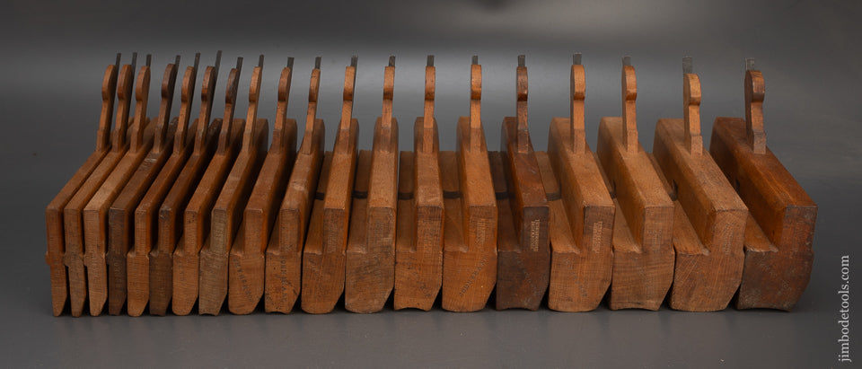 Fine Set of 18 Hollow & Round Moulding Planes by FAIRCLOUGH LIVERPOOL Ca. 1856-93 - 115650