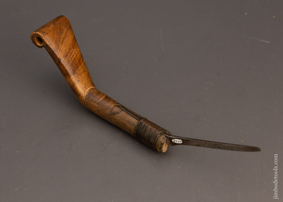 Stunning Beautifully Grained Fiddle Back Native American Crooked Knife - 115674