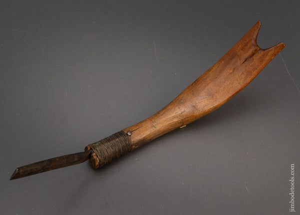 Pretty Native American Crooked Knife from Maine - 115679