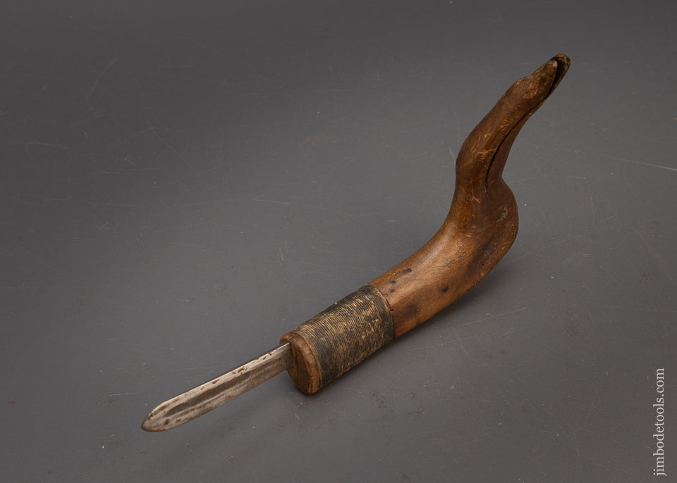 Hand Carved Native American Crooked Knife in the form of a Duck - 115774