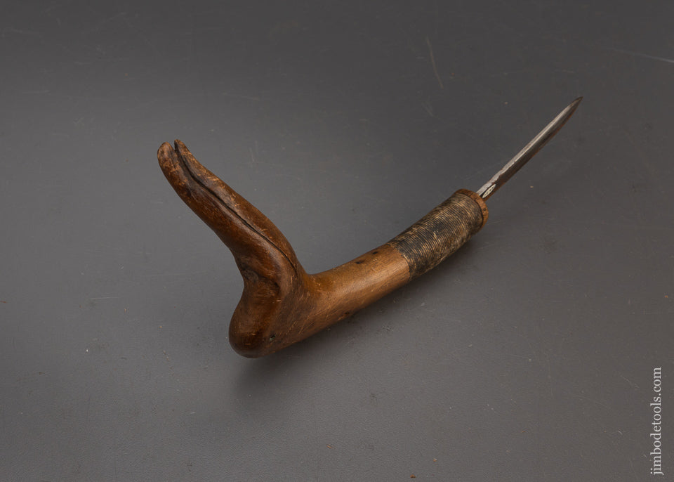 Hand Carved Native American Crooked Knife in the form of a Duck - 115774