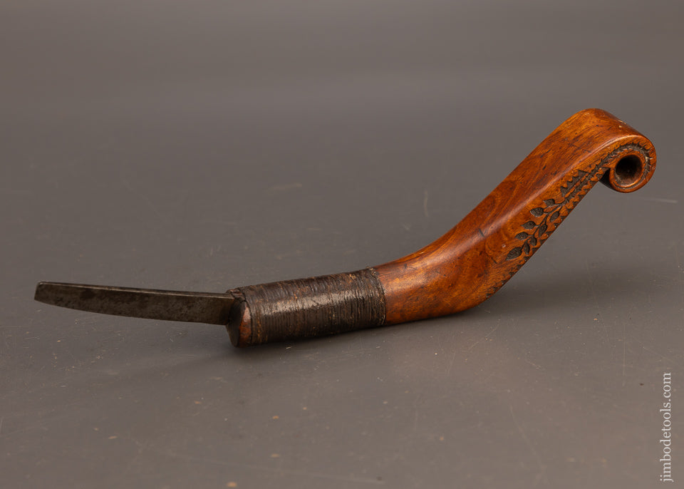 Stunning Pierced Fiddle Back Hand Carved Native American Crooked Knife - 115795