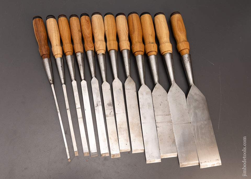 Fantastic Super Clean Complete Graduated Set of 12 P.S. & W. Socket Firmer Chisels - 115836