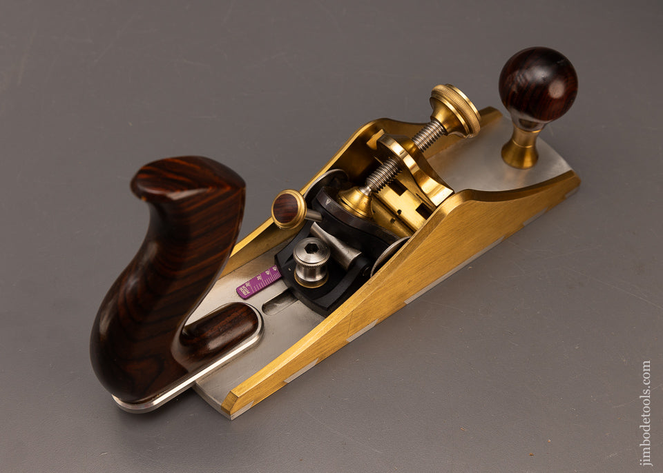 BRIDGE CITY TOOL WORKS VP-60 Variable Pitch Smooth Plane Near Mint & Unused in Walnut Presentation Case - 116345 - AS OF MAY 20
