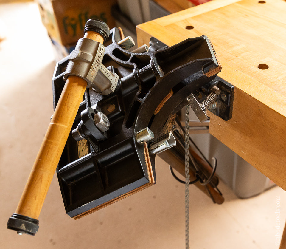 Massive LEE VALLEY VERITAS Work Bench with TUCKER Pattern Maker’s Vise & a Twin Screw Veritas Chain Drive Tail Vise - 116556 - AS OF JUNE 16