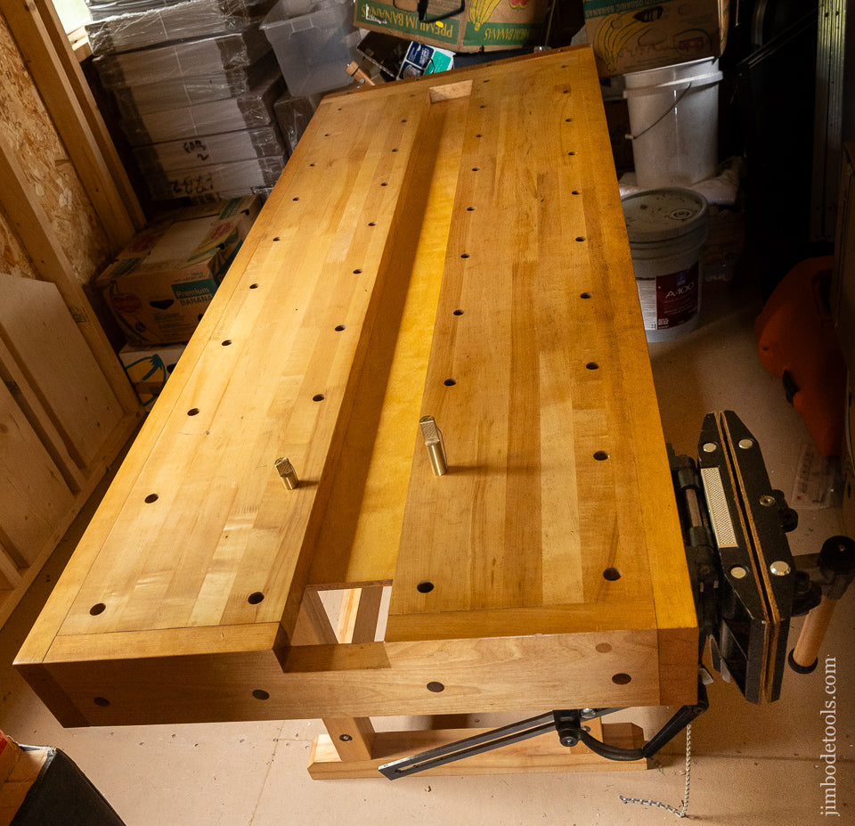 Massive LEE VALLEY VERITAS Work Bench with TUCKER Pattern Maker’s Vise & a Twin Screw Veritas Chain Drive Tail Vise - 116556 - AS OF JUNE 16