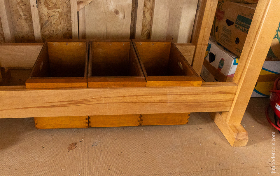 Massive LEE VALLEY VERITAS Work Bench with TUCKER Pattern Maker’s Vise & a Twin Screw Veritas Chain Drive Tail Vise - 116556 - AS OF JUNE 16