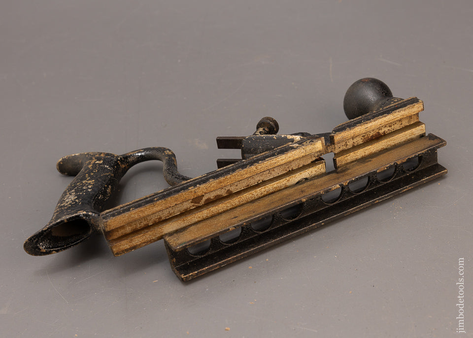 Fine STANLEY No. 48 Tongue & Groove Plane with Swing Fence - 116806