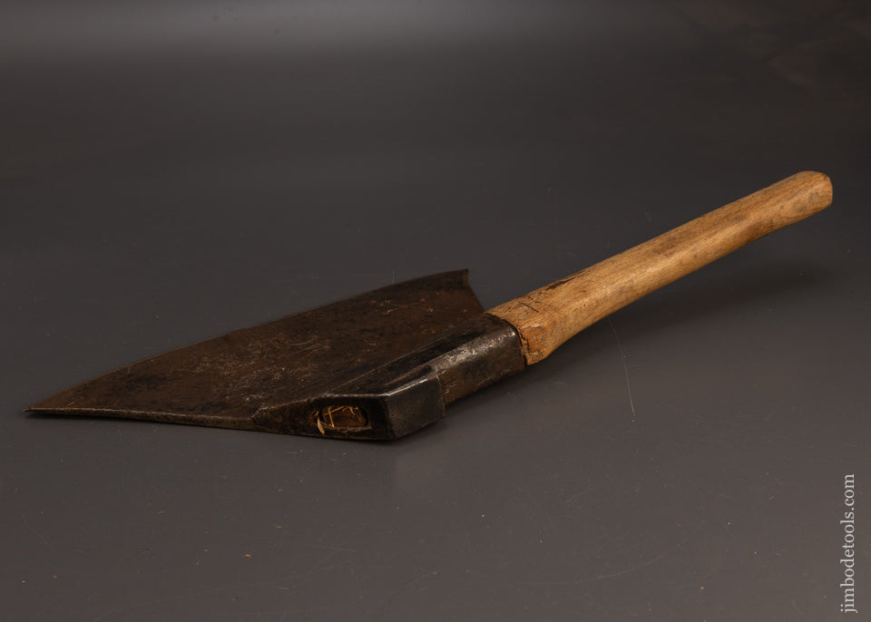 Early-Decorated-Goose-Wing-Axe-117517