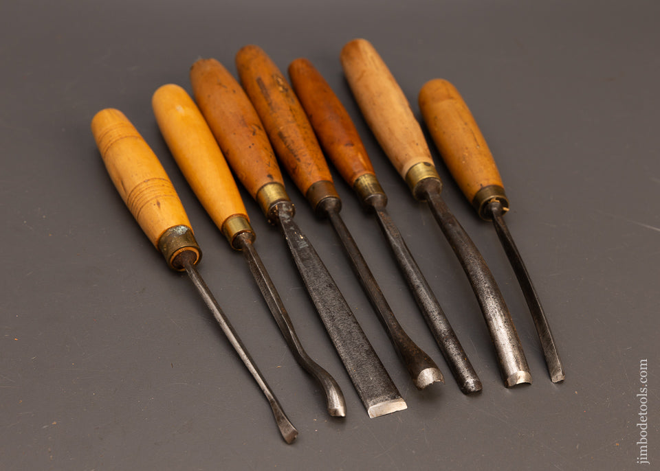 Set-of-7-ADDIS-Boxwood-Handled-Carving-Tools-118158