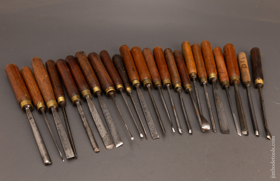 Excellent-Set-of-23-ADDIS-Carving-Chisels-Gouges-118174