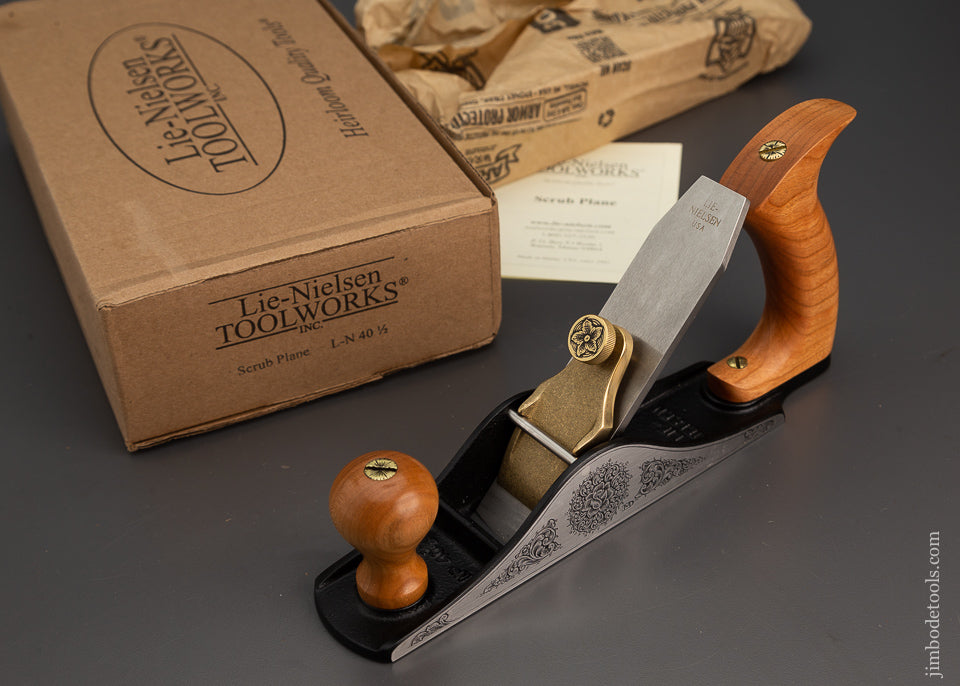 LIE NIELSEN No. 40 1/2 Scrub Plane Lavishly Engraved by MIKHAIL DAVYDOV Mint in Box - 102617