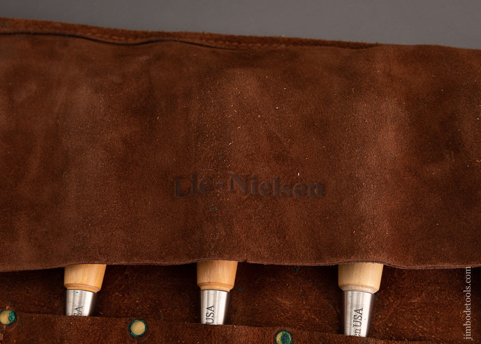 Mint Set of 5 LIE NIELSEN Bevel Edge Bench Chisels in Leather Roll - 103834