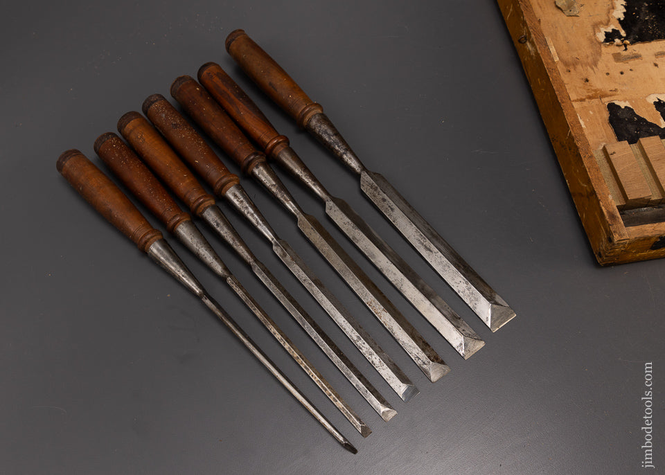 Excellent Extra Fine Complete Set of G.I. MIX & CO. Bevel Back Socket Firmer Chisels in Original Box - 109086