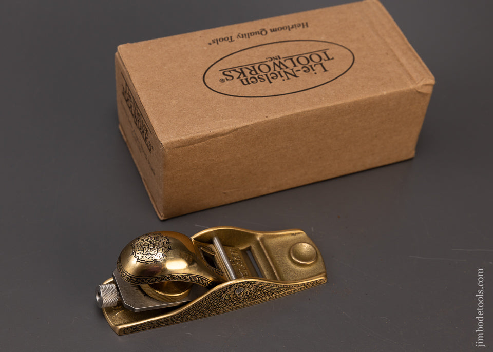 Stunning LIE NIELSEN No. 102 Low Angle Bronze Block Plane Lavishly Engraved by MIKHAIL DAVYDOV - 109223
