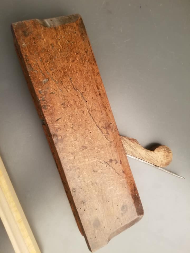 18th Century 10 inch JOHN CRUSE Molding Plane GOOD - 74372