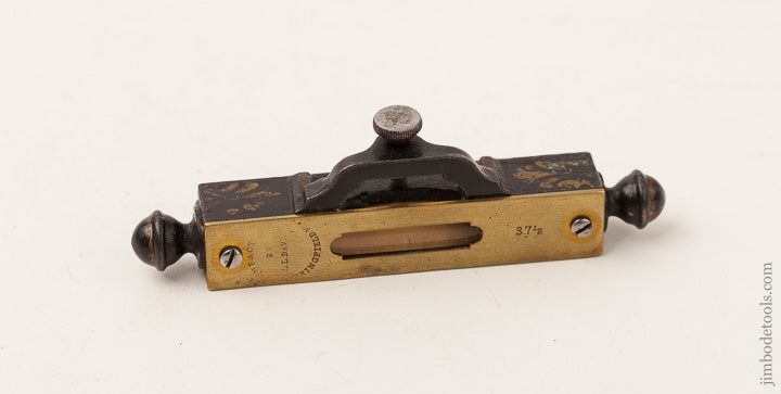 Beautiful DAVIS NO. 37 1/2 Finial Level with Gold Pinstripes - 65602U