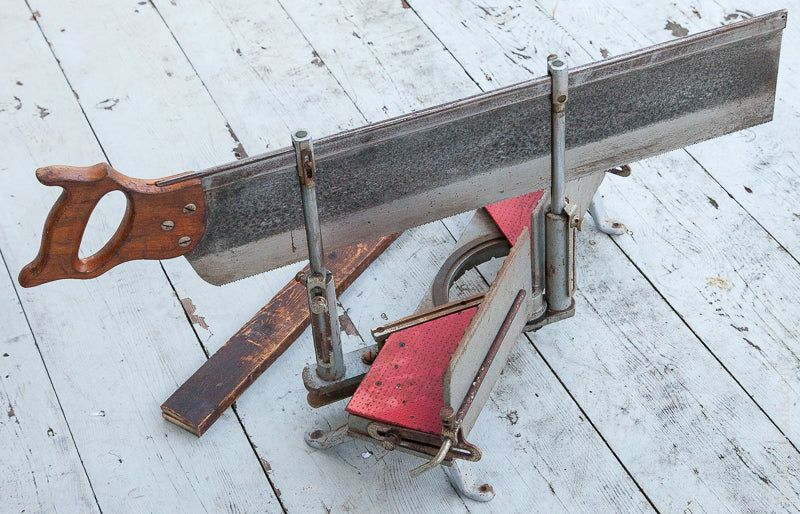 Miter Box MILLERS FALLS LANGDON No. 74 Mitre Box 100% COMPLETE with 28x5 inch ATKINS Saw with Guard - 70909