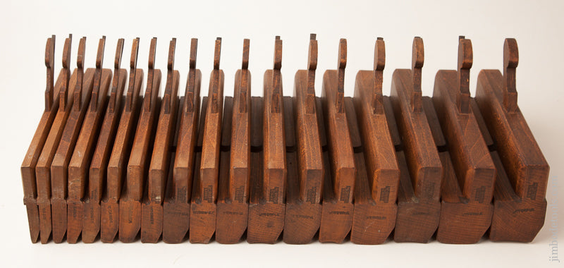 Set of 18 Cabinet Pitch 60 degrees Hollows & Rounds Moulding Planes EVENS by W. DIBB YORK circa 1800-1860 MINT - 72908