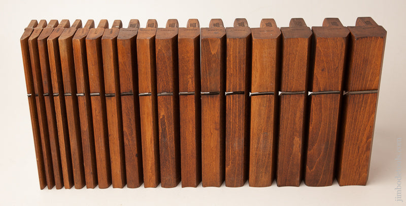 Set of 18 Cabinet Pitch 60 degrees Hollows & Rounds Moulding Planes EVENS by W. DIBB YORK circa 1800-1860 MINT - 72908