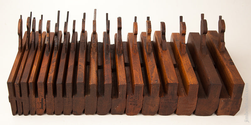 Complete Working Set of 18 Hollows & Rounds Molding Planes - 73414