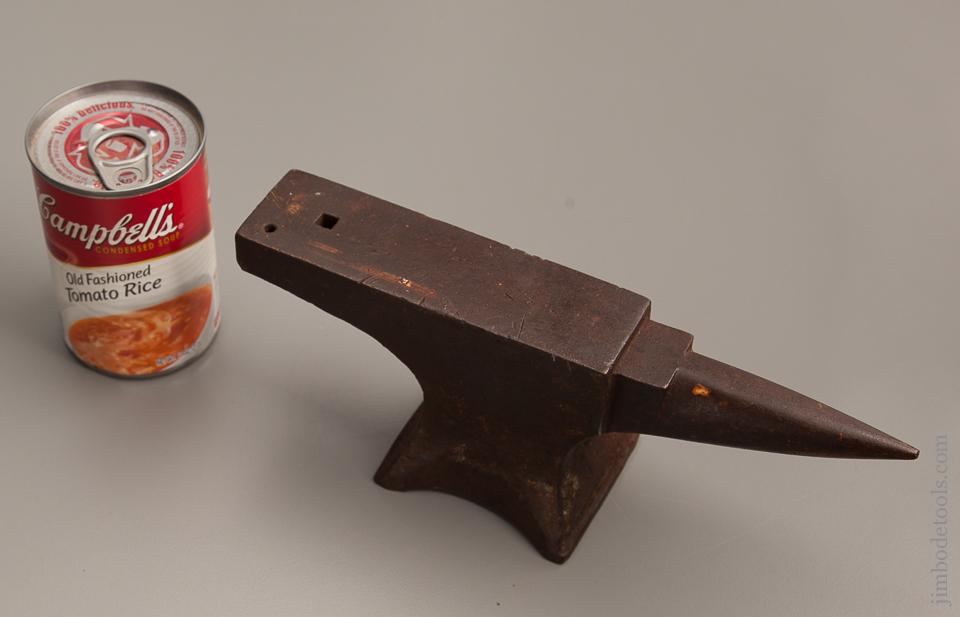 Great Six pound Anvil with Pritchell Hole and Hardy Hole - 77158