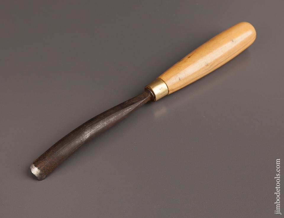 ADDIS 3/4 x 10 inch No. 18 Boxwood Handled Carving Gouge - 77439