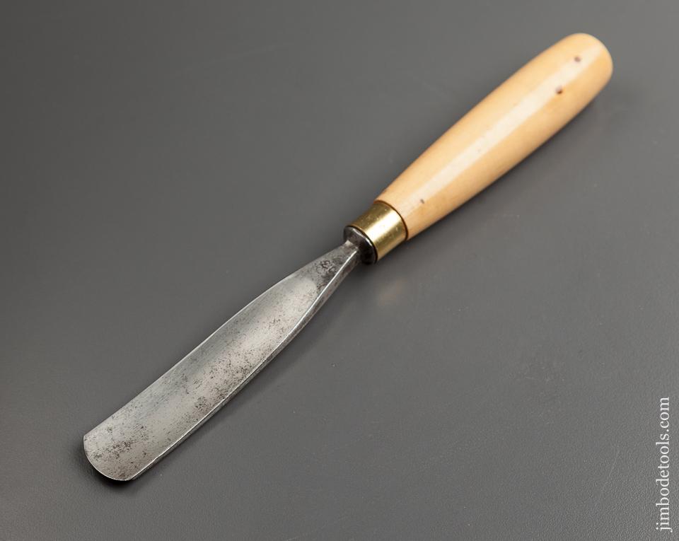 7/8 x 9 1/2 inch ADDIS No. 13 Boxwood Handled Gouge - 77440