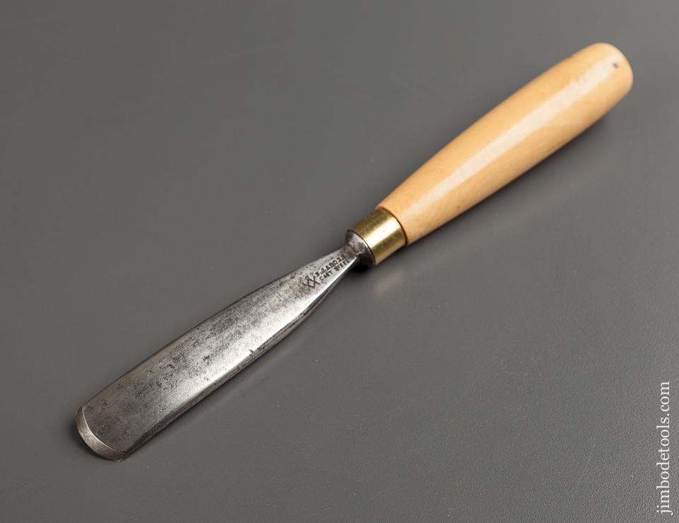 7/8 x 9 1/2 inch ADDIS No. 13 Boxwood Handled Gouge - 77440