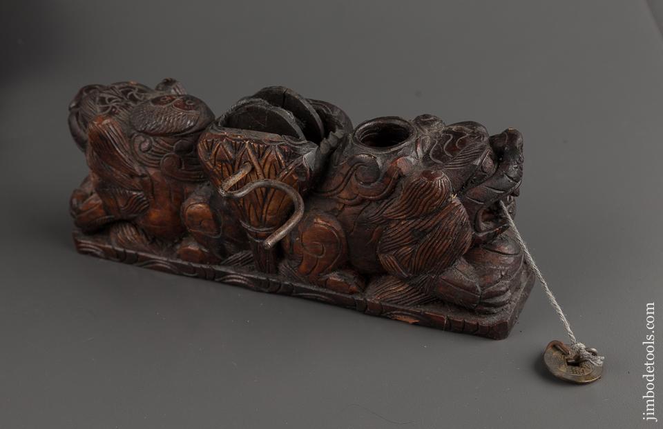 Superb! Japanese Sumitsubo Figural Foo Dog Ink Line - 77817U