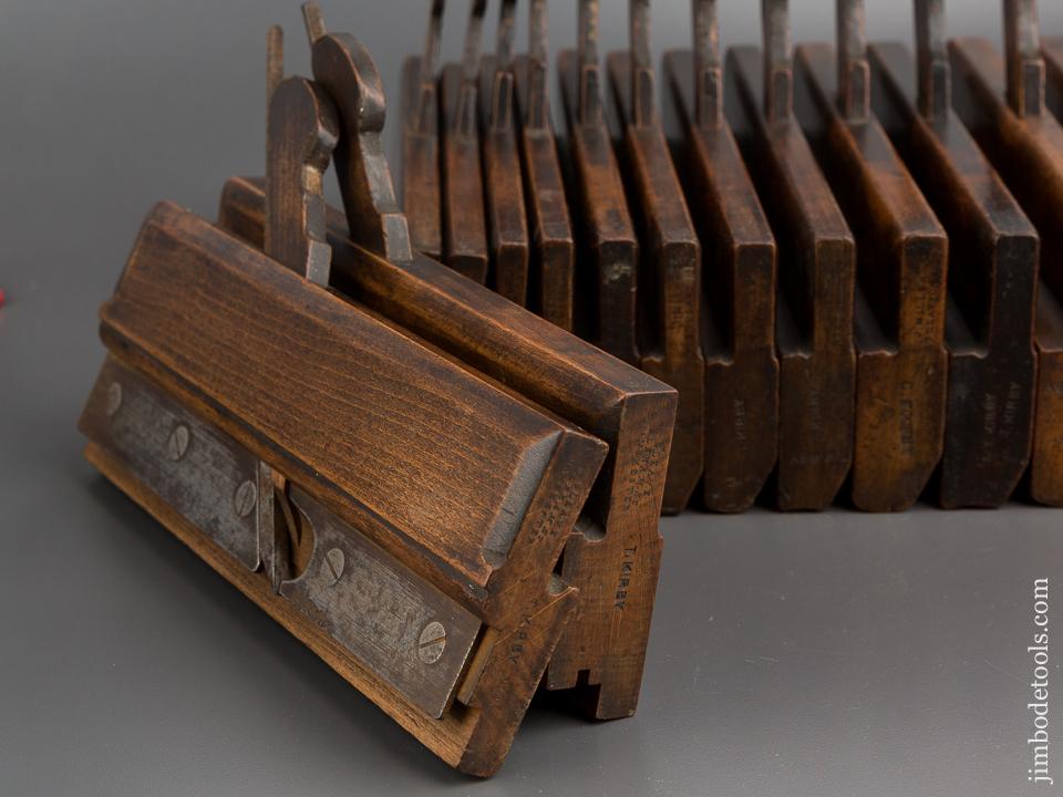 Crisp Set of 24 Moulding Planes by GLEAVE circa 1832-1868 Manchester - 80597