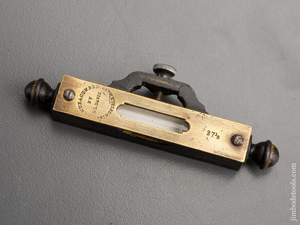 Spectacular! DAVIS No. 37 1/2 Pocket Level with Gold Pinstripes - 81220U