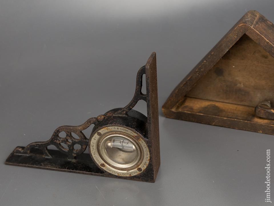 COOK Patent December 7, 1886 DAVIS & COOK Cast Iron Corner Level in Wooden Case FINE - 83383