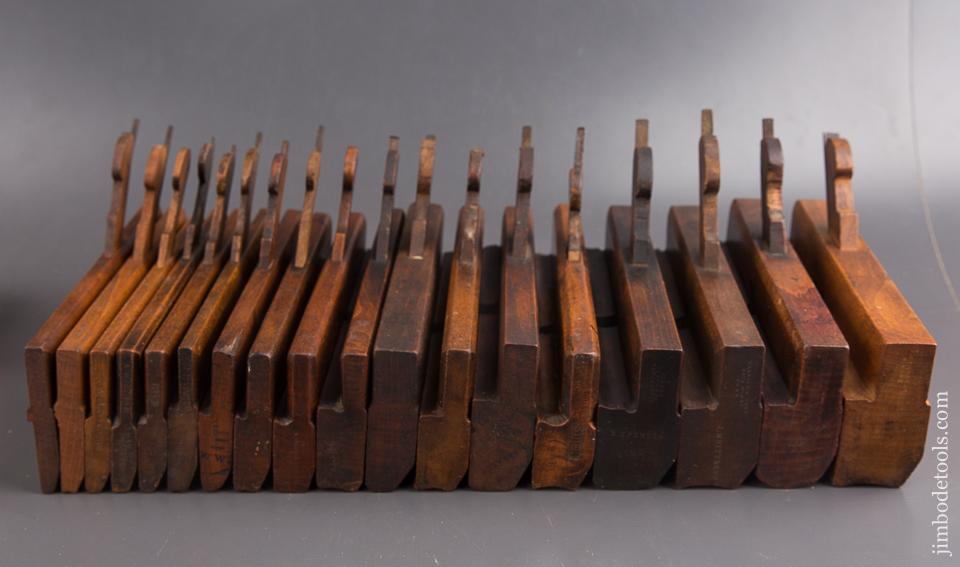Complete Good User Set of 18 Hollows & Rounds Moulding Planes - 85137