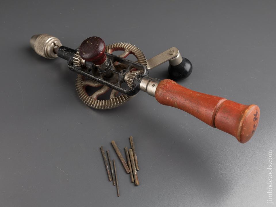 Extra Fine MILLERS FALLS No. 2-01 Egg Beater Hand Drill with Seven Bits - 87392