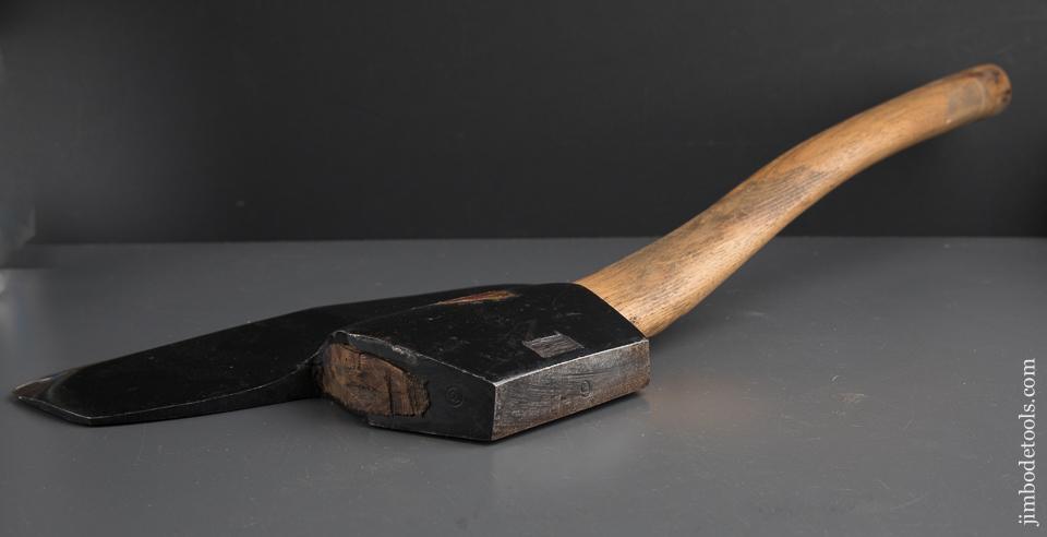 Extra Fine! KELLY Offset Broad Axe with Original Paint & Label! NEAR MINT - 90260