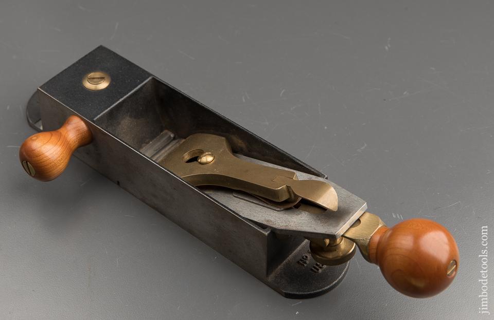 LIE-NIELSEN No. 9 Miter Plane with Side Handle - 90685