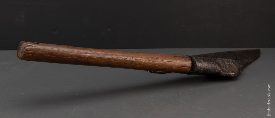 Distinctive Pennsylvania Goose Wing Axe - 94516