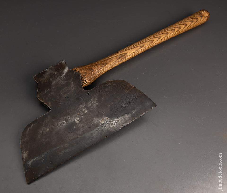 Good Offset Single Bevel Broad Axe - 95341