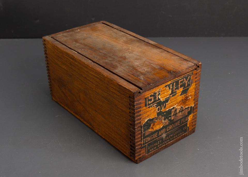 STANLEY No. 444 Dovetail Plane 100% Complete in its Original Chestnut Box - 95732