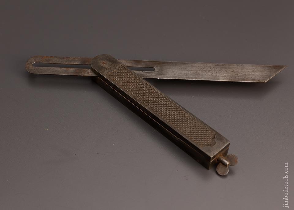 10 Inch SOUTHINGTON Embossed Bevel Square - 96986