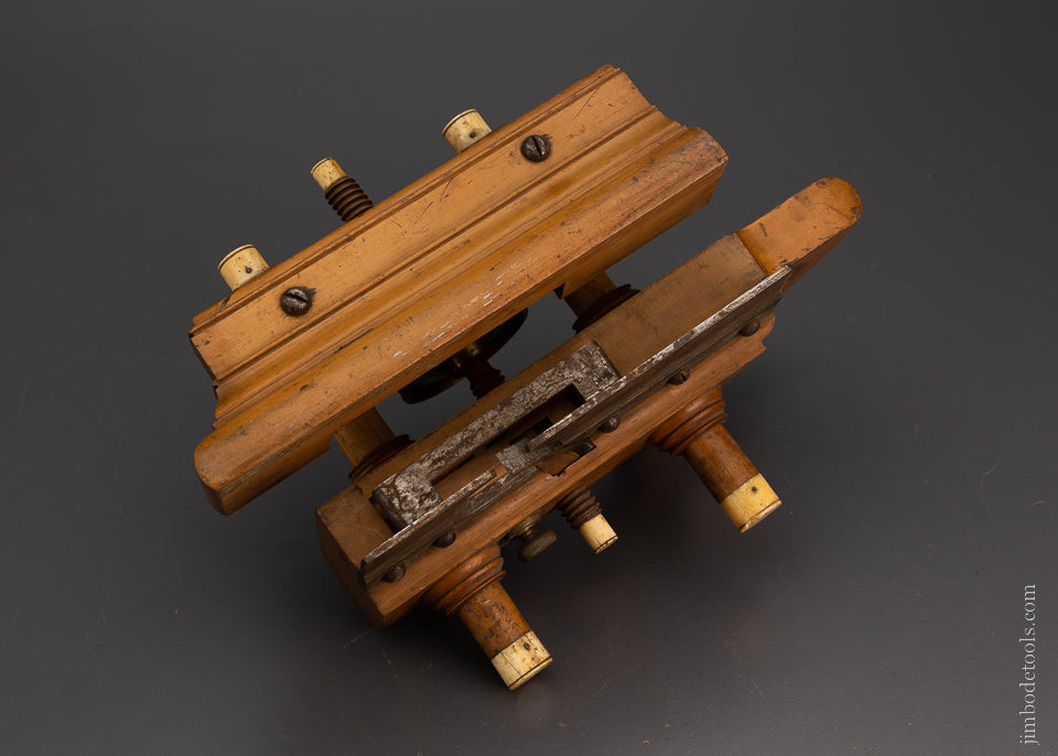 Magnificent SANDUSKY Solid Boxwood CENTER WHEEL Plow Plane - EXCELSIOR 104477