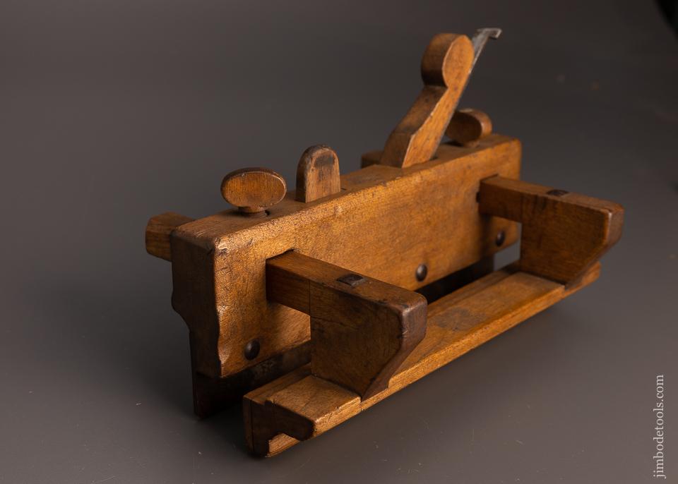 Fine JO FULLER IN PROVIDENCE Yellow Birch 18th Century plow Plane - EXCELSIOR 99224